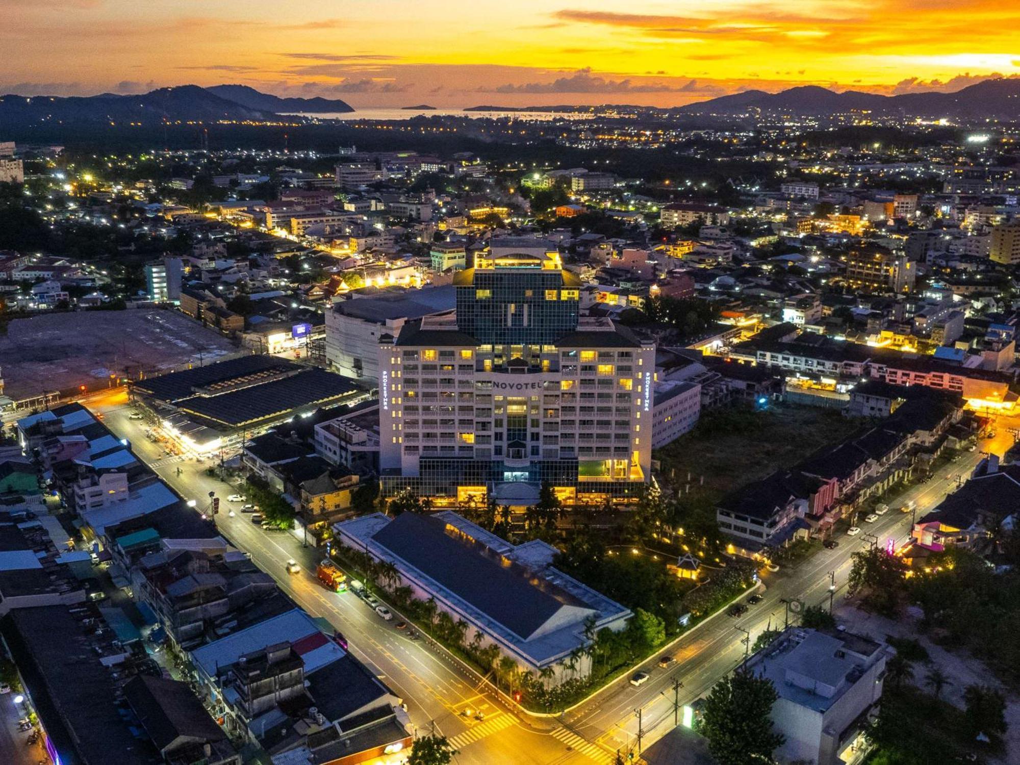 Novotel Phuket City Phokeethra Exterior foto